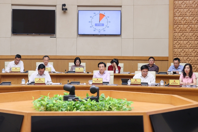 Các bộ trưởng, thủ trưởng các cơ quang ngang bộ, cơ quan thuộc Chính phủ dự phiên họp chuyên đề về xây dựng pháp luật tháng 6/2023. (Ảnh: VGP/Nhật Bắc)