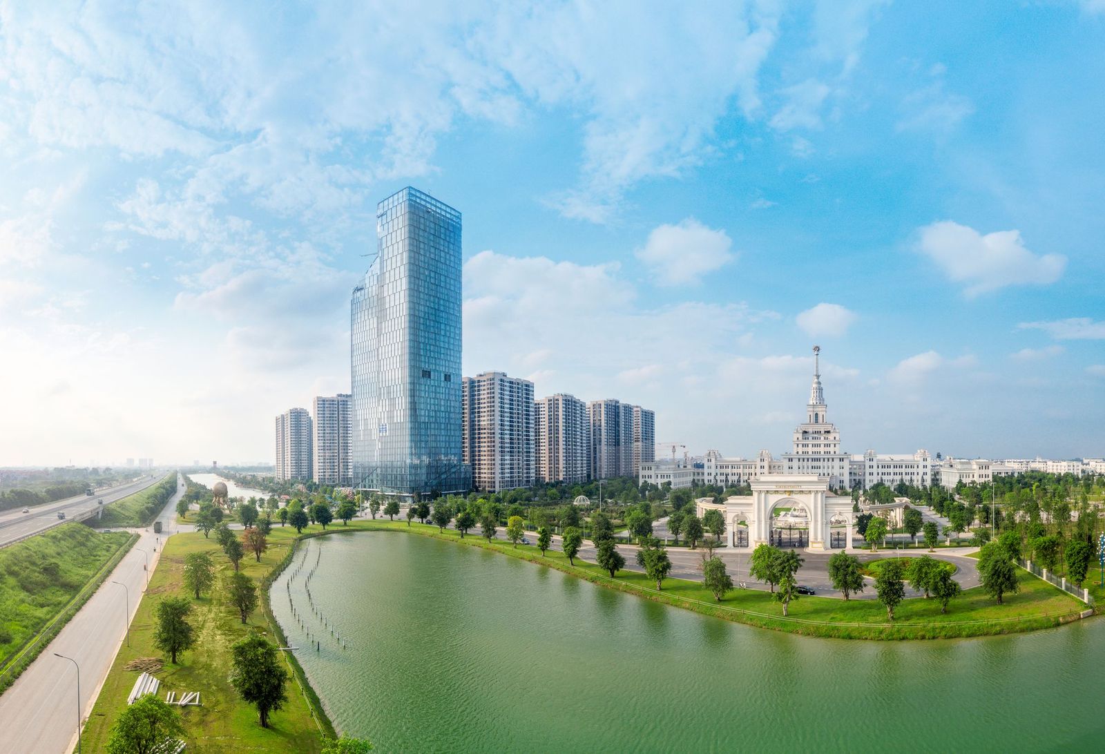 Capital Finance International (Tổ chức truyền thông về doanh nghiệp và quản trị, có trụ sở tại Anh) vừa vinh danh Tập đoàn Vingroup ở hạng mục “Chiến lược phát triển bền vững tốt nhất Việt Nam năm 2023”. 