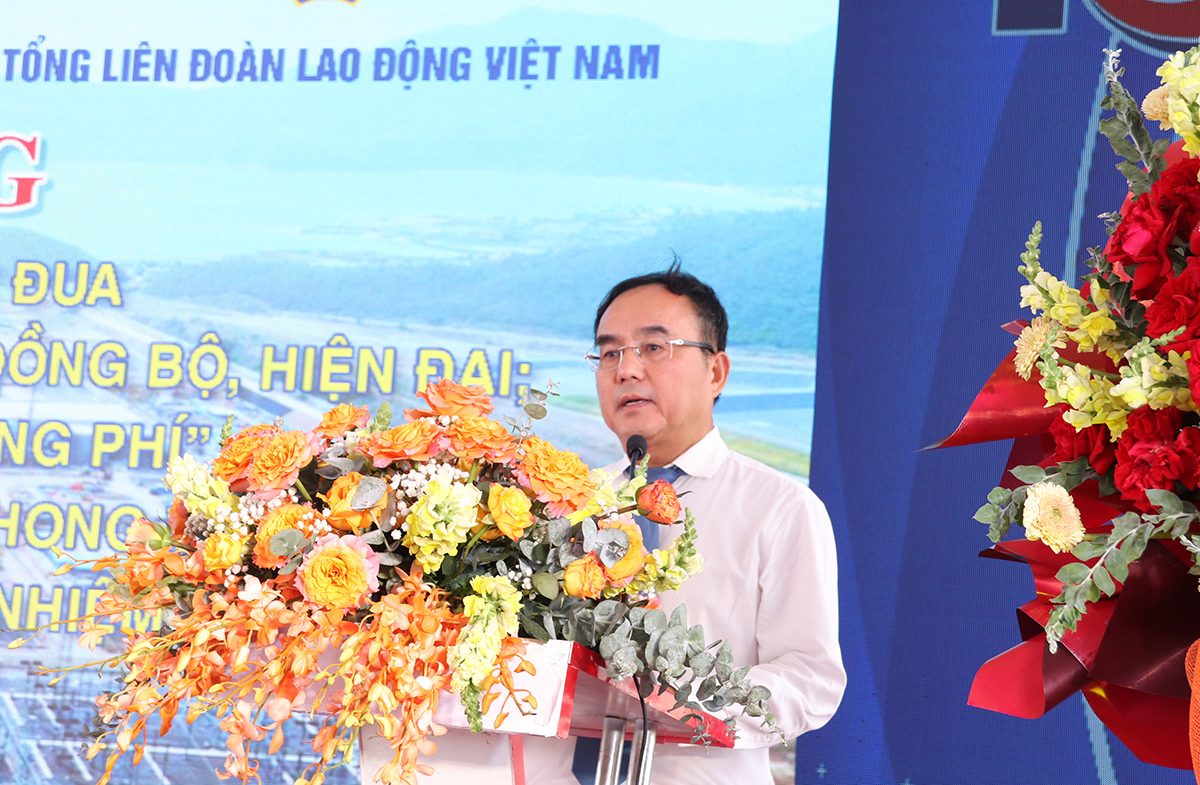 Ông Dương Quang Thành – Chủ tịch HĐTV EVN phát biểu tại buổi lễ.