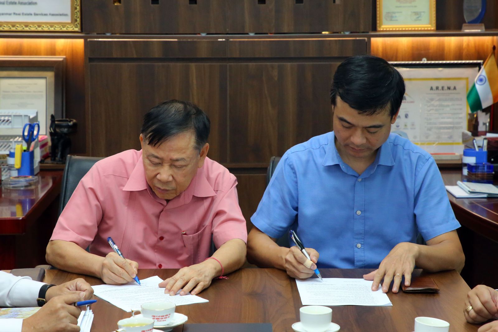 VNREA ký kết biên bản ghi nhớ hợp tác với Trường Đào tạo, bồi dưỡng cán bộ Tài nguyên và Môi trường- Ảnh 5.