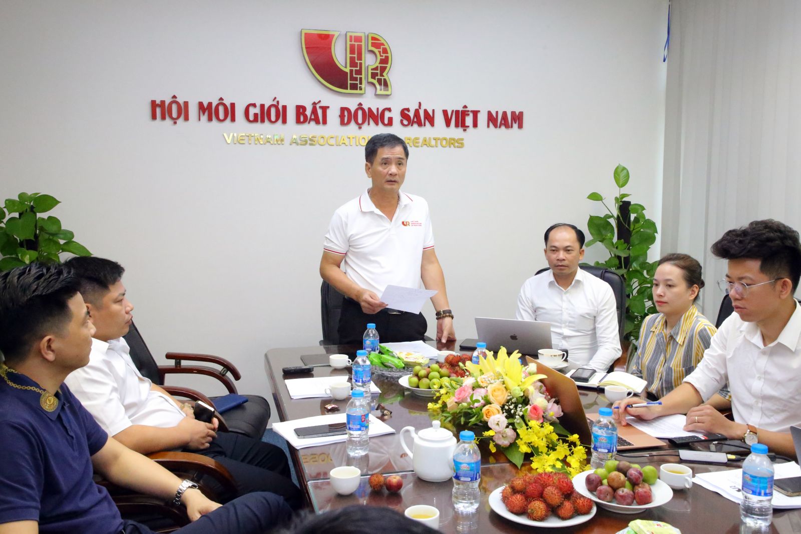 Hội Môi giới Bất động sản Việt Nam tổ chức Hội nghị Ban Chấp hành lần thứ 3, nhiệm kỳ 2021 – 2026- Ảnh 10.