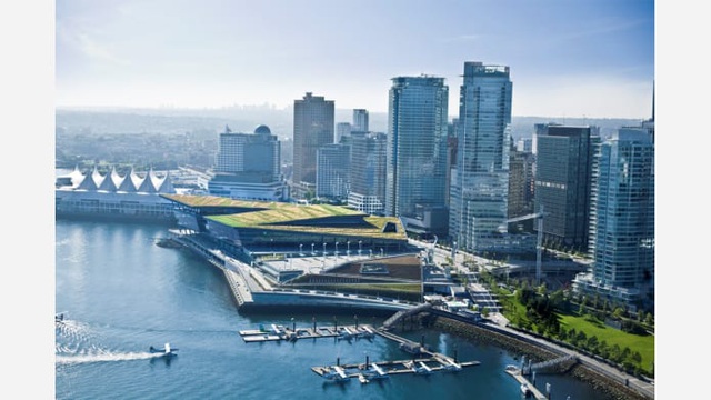 Trung tâm hội nghị Tây Vancouver được ví như một ốc đảo giữa đô thị sầm uất tại Vancouver. Ảnh: LMN Architects
