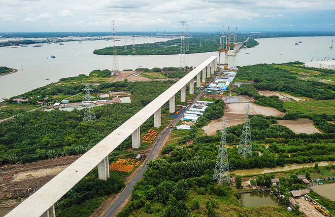 Cao tốc Bến Lức - Long Thành đang xây dựng đoạn qua địa bàn huyện Nhà Bè
