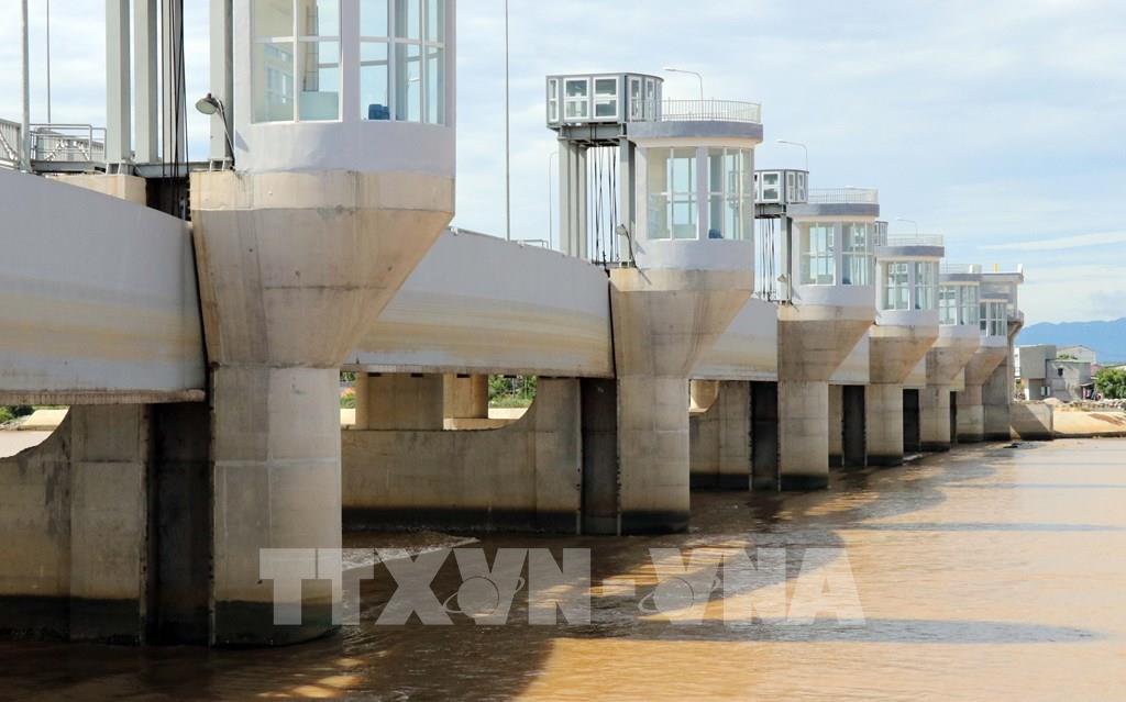 Dự án đập hạ lưu Sông Dinh chậm làm thủ tục phê duyệt để thanh toán, làm ảnh hưởng đến giải ngân vốn. Ảnh: Công Thử - TTXVN