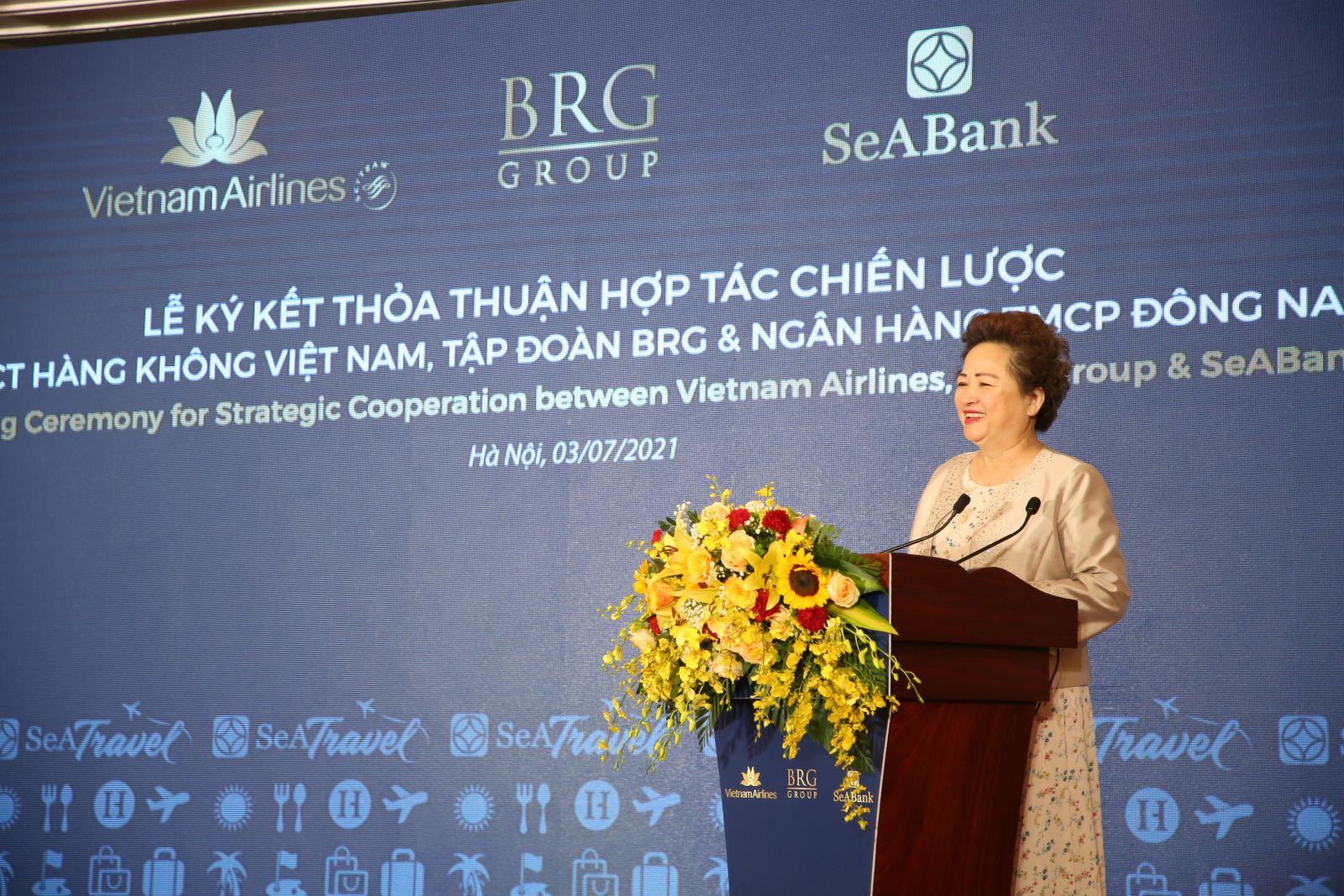 Bà Nguyễn Thị Nga, Chủ tịch Tập đoàn BRG, phát biểu tại lễ ký