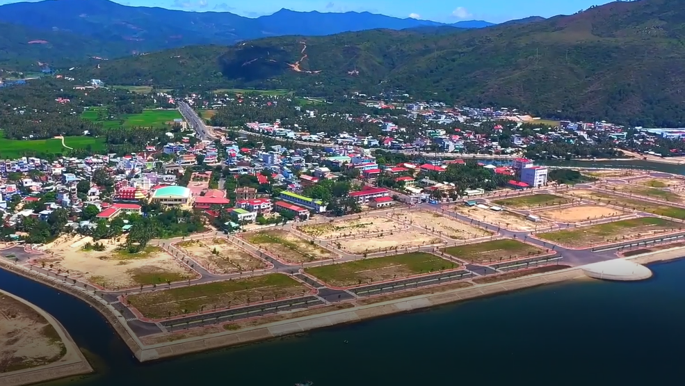 Thị xã Sông Cầu có đường bờ biển dài nhất Phú Yên (89km)