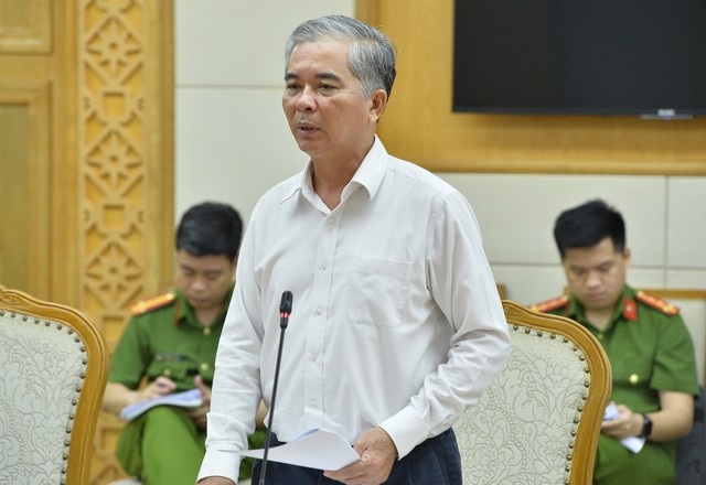 Phó Chủ tịch UBND TPHCM Ngô Minh Châu kiến nghị một số sửa đổi, điều chỉnh quy định về PCCC phù hợp với thực tế của địa phương - Ảnh: VGP