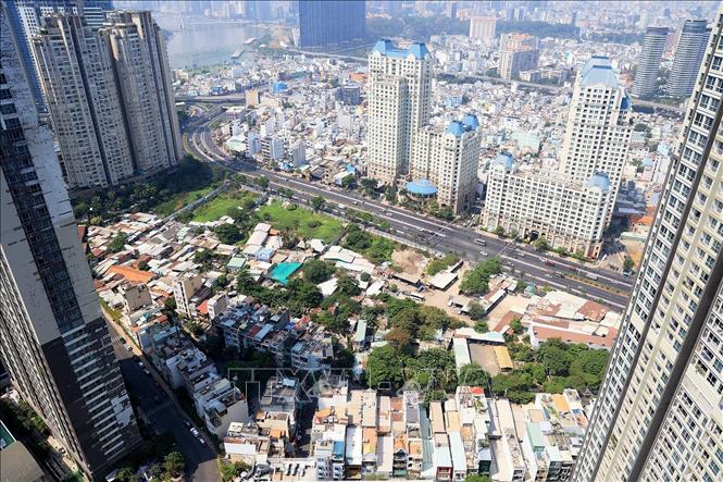 Thành phố Hồ Chí Minh phát triển nhà ở trong giai đoạn 2021 - 2030 đồng bộ với cơ sở hạ tầng, đặc biệt hạ tầng kỹ thuật giao thông và xã hội. Ảnh: Hồng Đạt/TTXVN