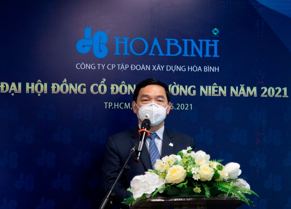 Ông Lê Viết Hải, Chủ tịch HĐQT Tập đoàn Xây dựng Hòa Bình chia sẻ tại Đại hội.