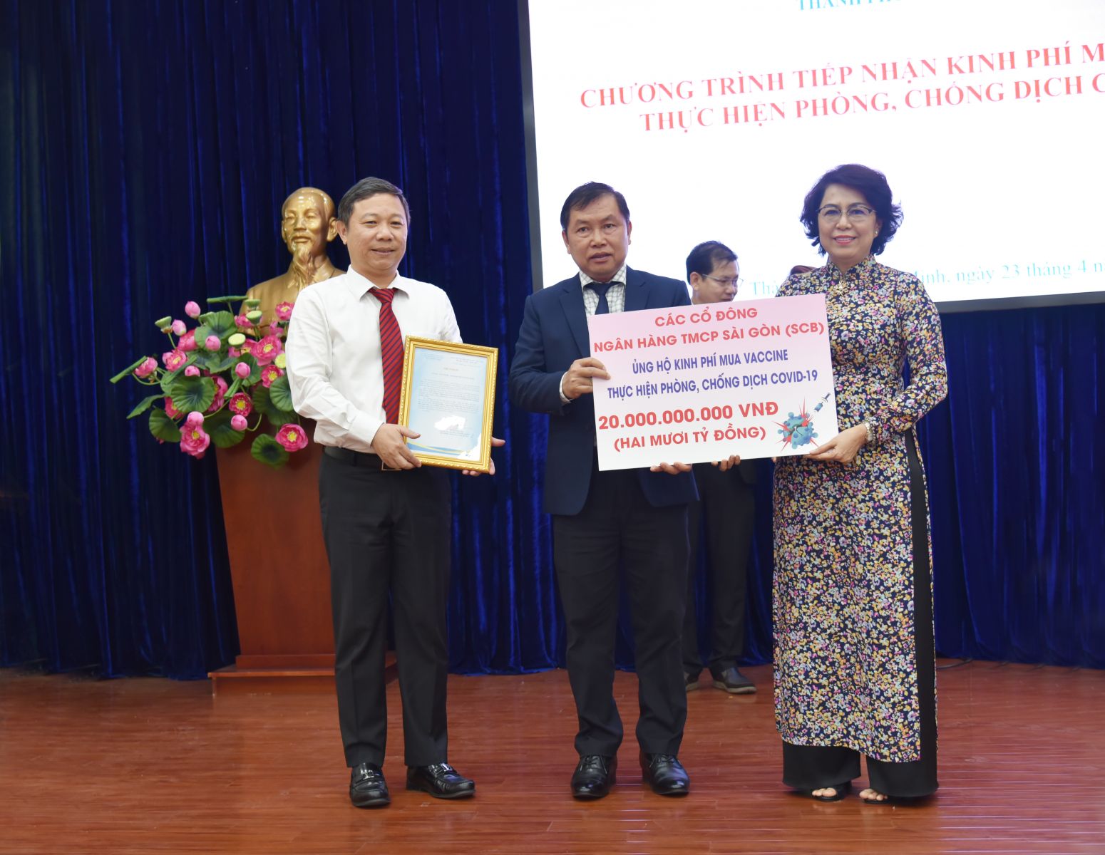  các cổ đông của Ngân hàng Sài Gòn (SCB) đã đóng góp 20 tỷ đồng vào Quỹ phòng chống dịch Covid-19 của TP.HCM 