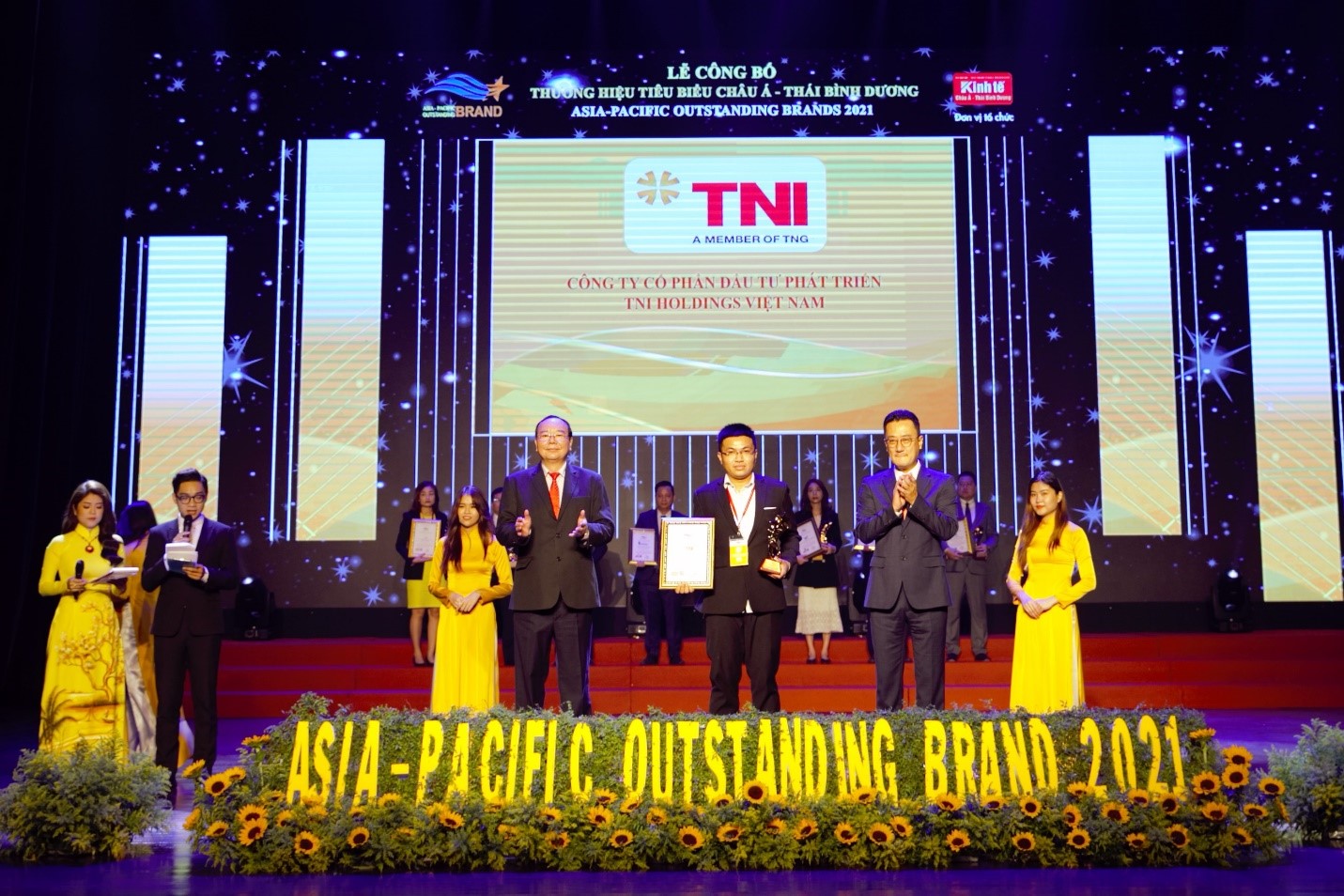TNI Holdings Vietnam được vinh danh