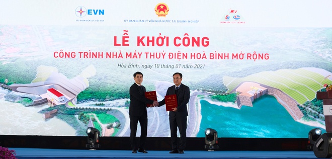 Vietcombank tài trợ 4.000 tỷ đồng xây dựng Nhà máy thủy điện Hòa Bình