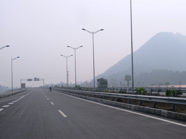 Một đoạn tuyến cao tốc Nội Bài - Lào Cai.