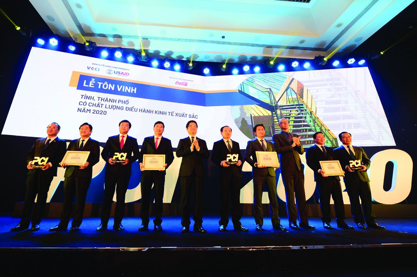 Phòng Thương mại và Công nghiệp Việt Nam (VCCI) vừa phối hợp với Cơ quan Phát triển Quốc tế Hoa Kỳ (USAID) tổ chức lễ công bố Báo cáo thường niên Chỉ số Năng lực cạnh tranh cấp tỉnh (PCI) 2020