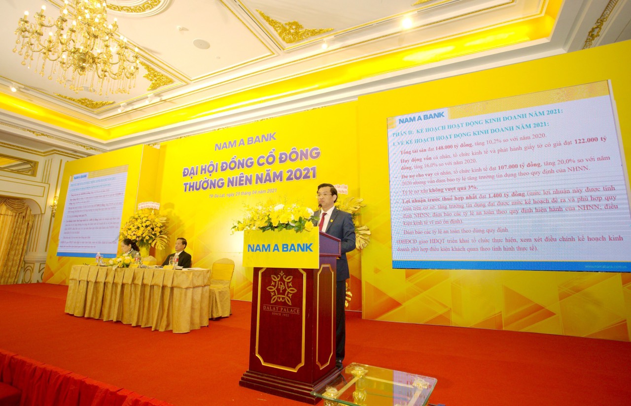 Ông Trần Ngọc Tâm - Tổng Giám đốc Nam A Bank phát biểu tại Đại hội.