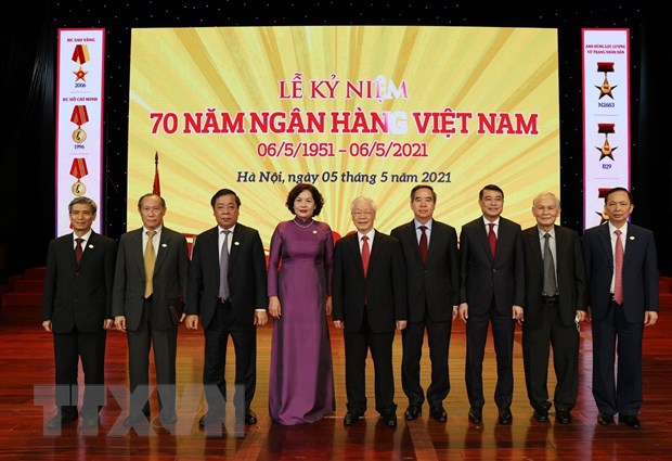 Tổng Bí thư Nguyễn Phú Trọng với các lãnh đạo Ngân hàng Nhà nước Việt Nam qua các thời kỳ