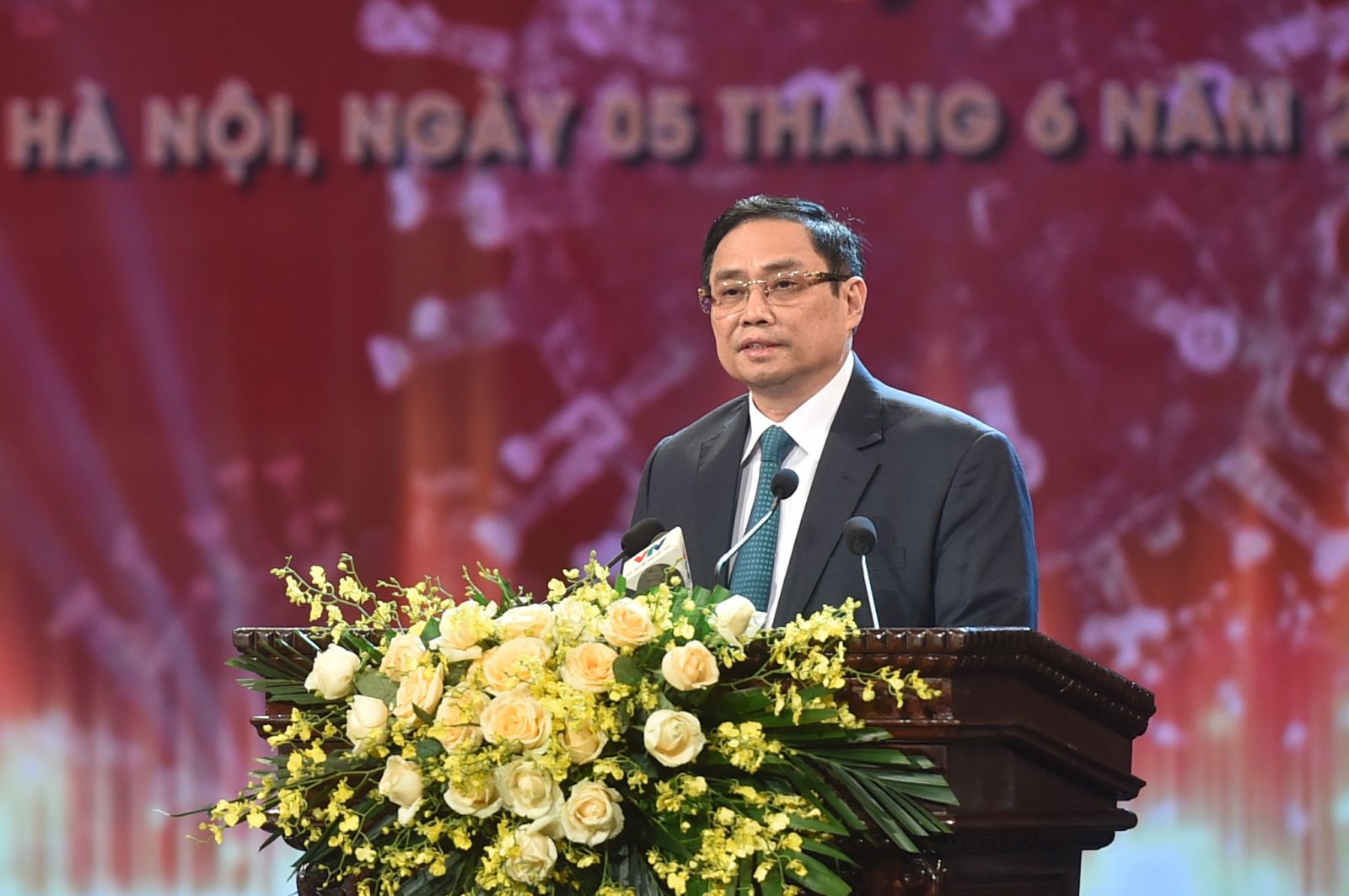 Thủ tướng Phạm Minh Chính khẳng định trong phương pháp chống dịch, chúng ta không lựa chọn giải pháp dễ làm mà có thể ảnh hưởng đến cuộc sống của người dân và phát triển kinh tế - xã hội