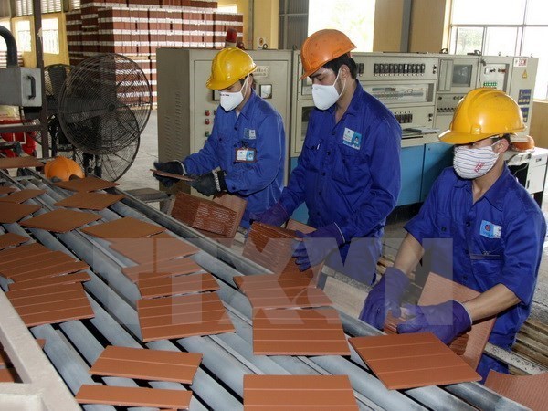 Một dây chuyền sản xuất gạch ngói của Công ty Viglacera Hạ Long