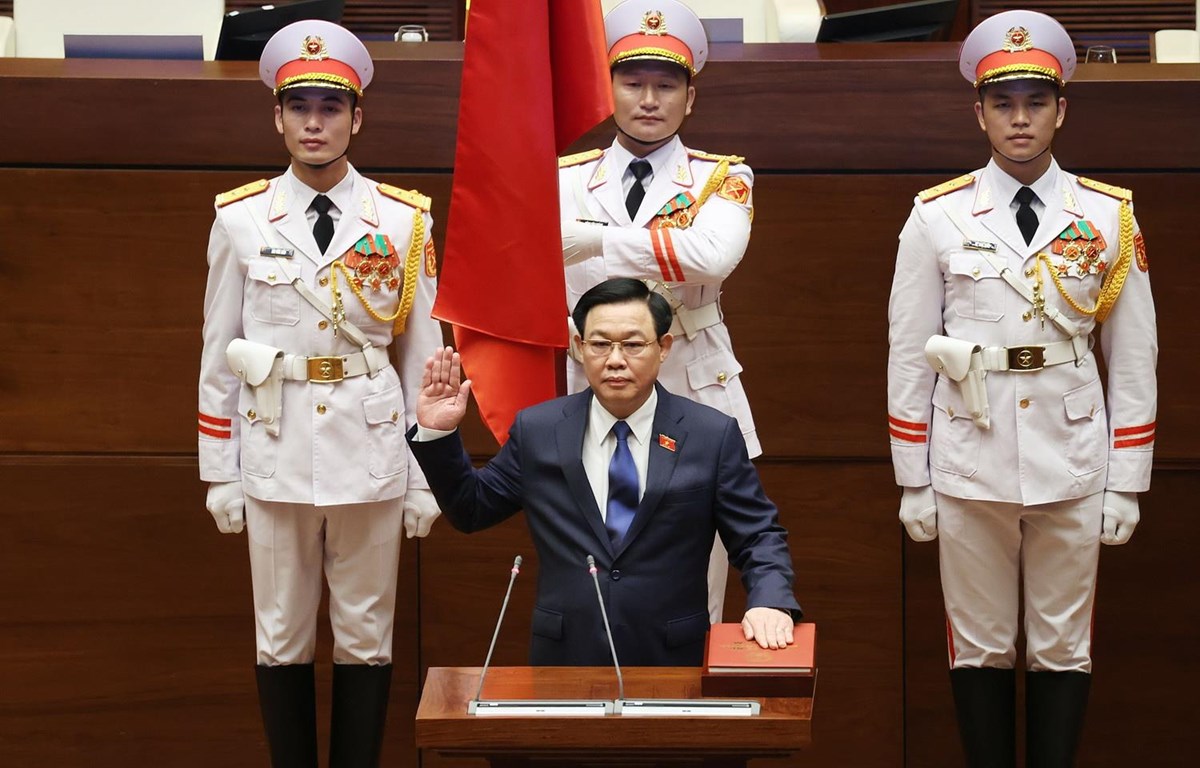 Chủ tịch Quốc hội Vương Đình Huệ tuyên thệ