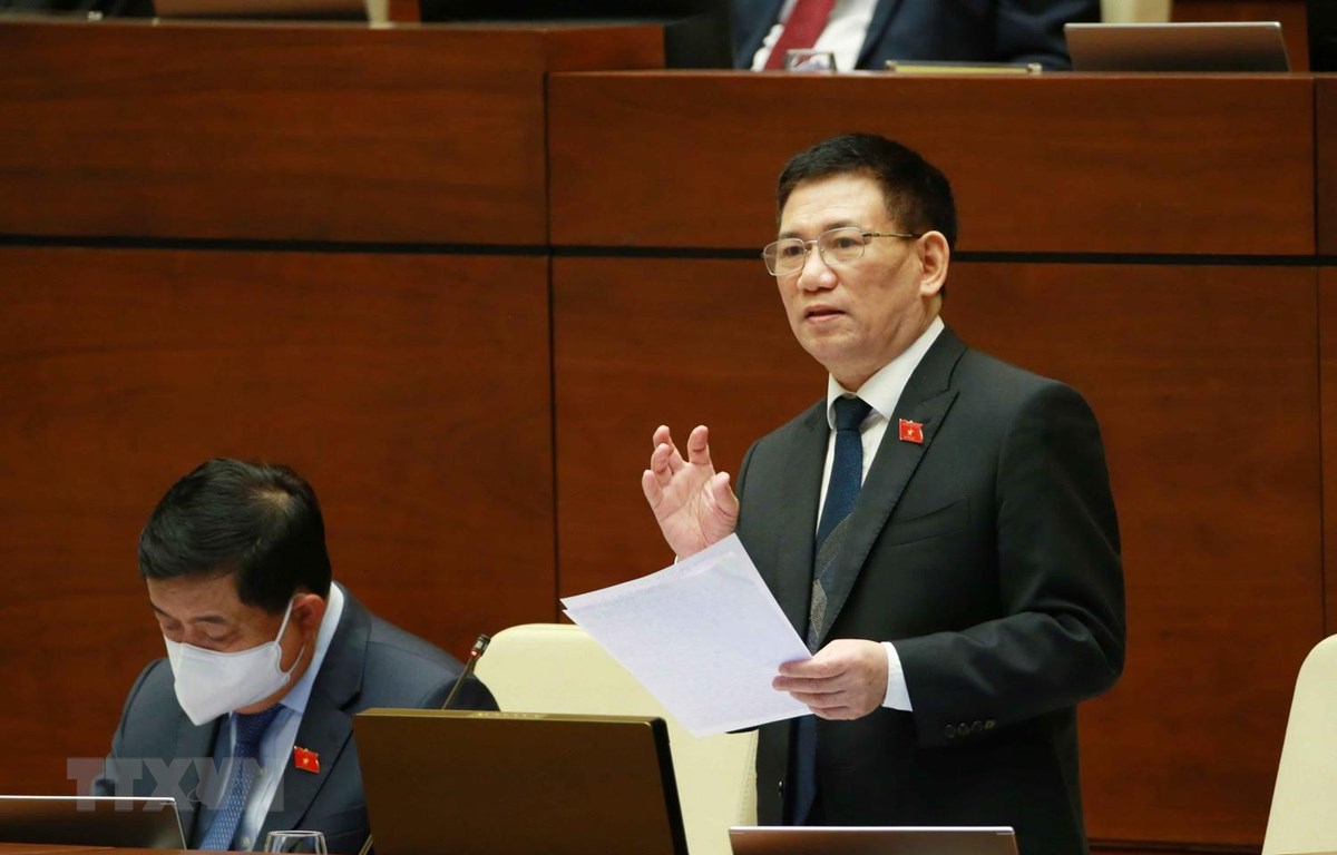 Bộ trưởng Bộ Tài Chính Hồ Đức Phớc giải trình ý kiến của đại biểu Quốc hội