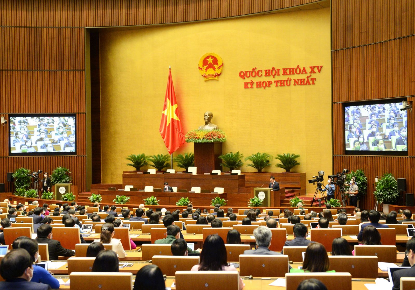 Quốc hội đã thông qua Nghị quyết về Kế hoạch phát triển kinh tế - xã hội 5 năm 2021 - 2025