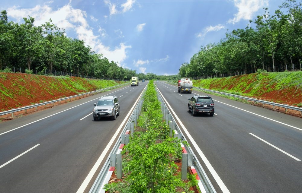 Tuyến cao tốc TP.HCM – Thủ Dầu Một – Chơn Thành sẽ được xây dựng từ 4 - 6 làn xe trong giai đoạn 1