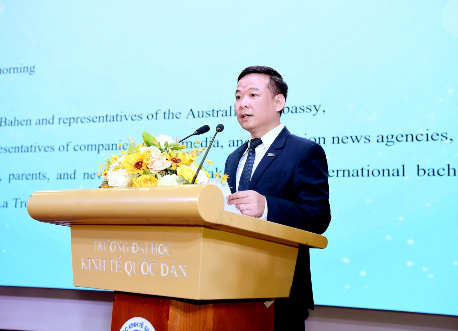 đại học kinh tế quốc dân