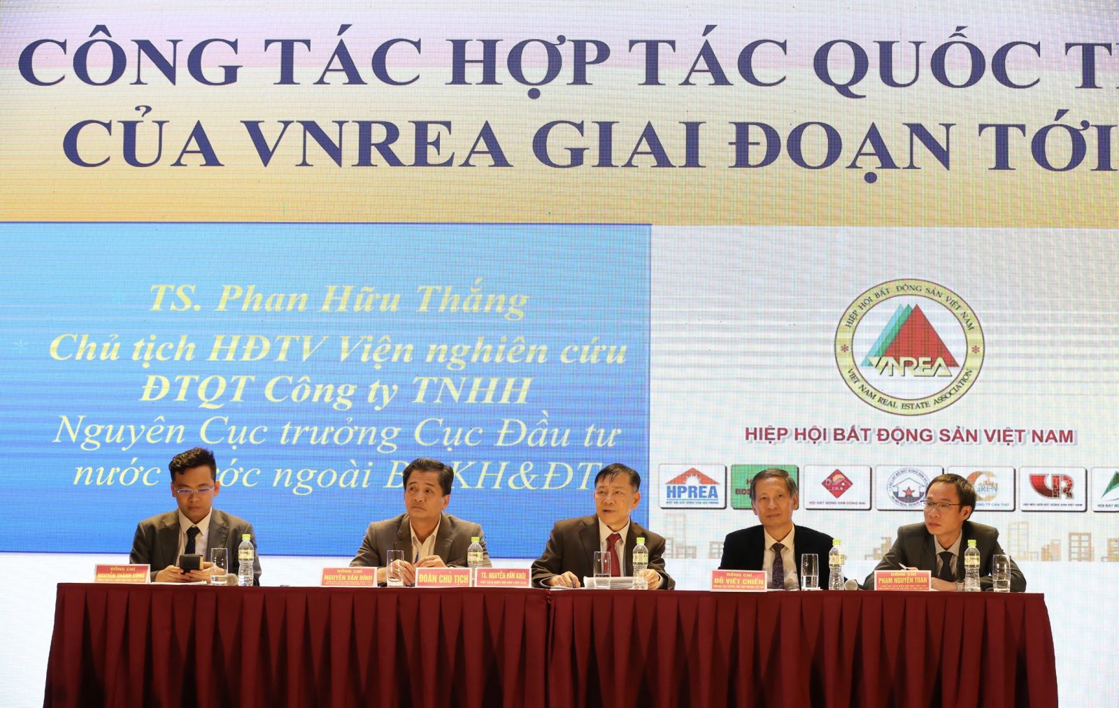 Hội nghị Ban Chấp hành, Ban Thường vụ và gặp mặt Hội viên thường niên 2023 Hiệp hội Bất động sản Việt Nam- Ảnh 12.