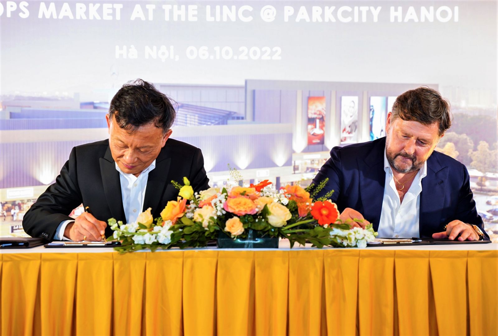 Tops Market vào LINC @ ParkCity Hanoi
