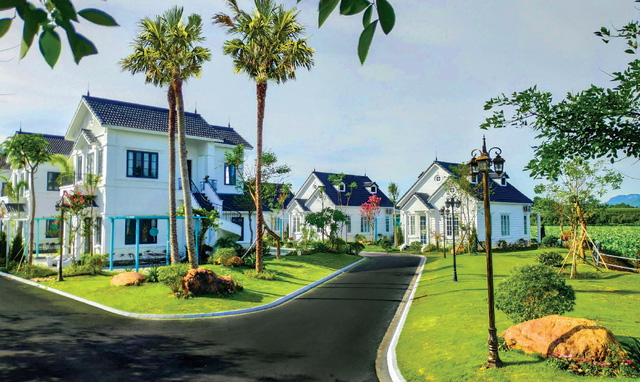 Tại Vườn Vua Resort & Villas, 100% biệt thự đã là tài sản hiện hữu được cấp sổ đỏ từng căn.