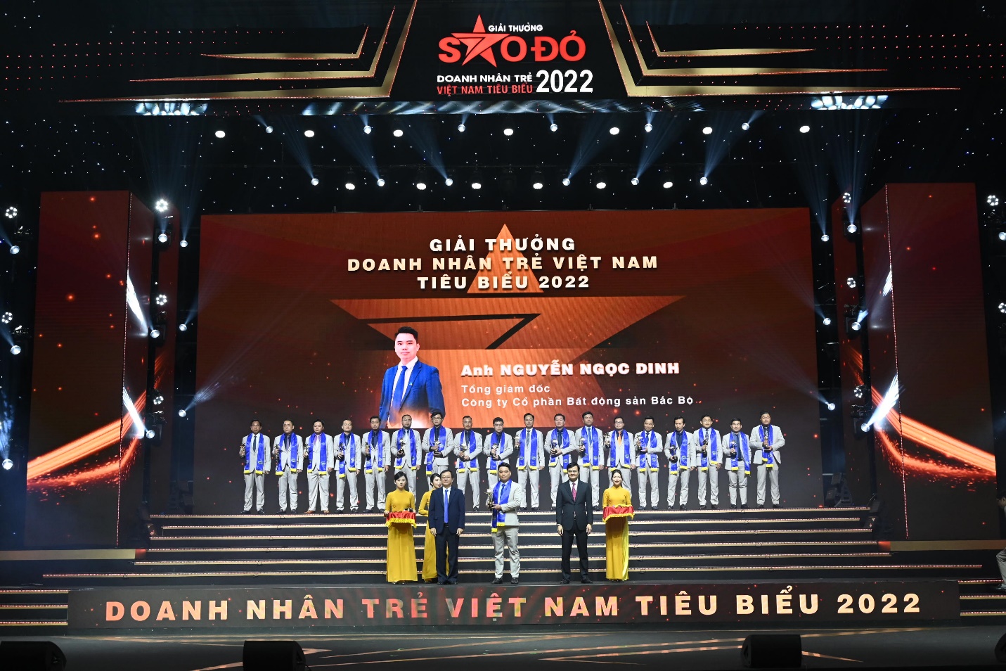 CEO Nguyễn Ngọc Dinh - Tổng Giám đốc Bất Động Sản Bắc Bộ được vinh danh tại Giải thưởng Sao Đỏ - Doanh nhân trẻ Việt Nam tiêu biểu 2022
