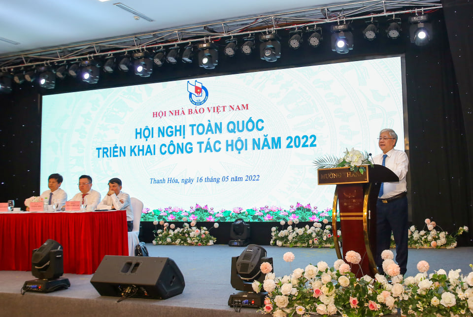 Hội Nhà báo Việt Nam tổ chức hội nghị tổng kết công tác thi đua khen thưởng năm 2021