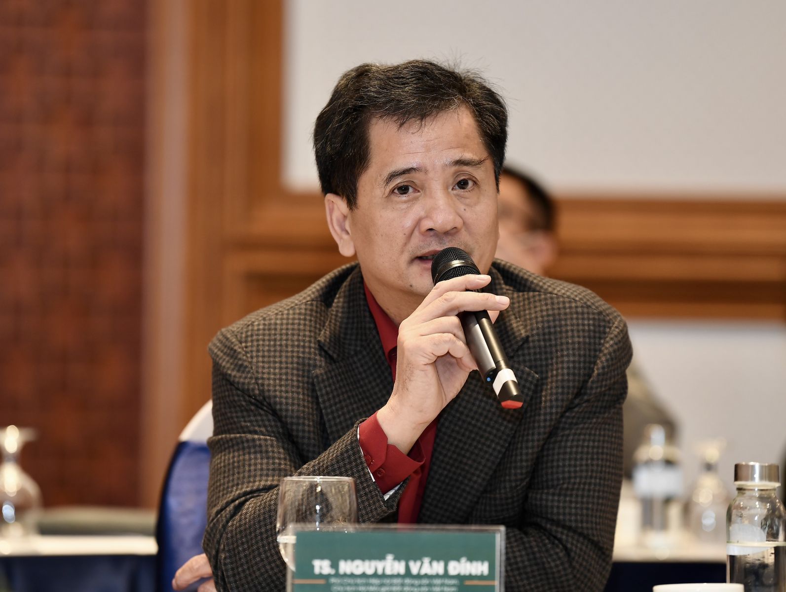 TS. Nguyễn Văn Đính, Phó Chủ tịch Hiệp hội Bất động sản Việt Nam, Chủ tịch Hội môi giới Bất động sản Việt Nam 