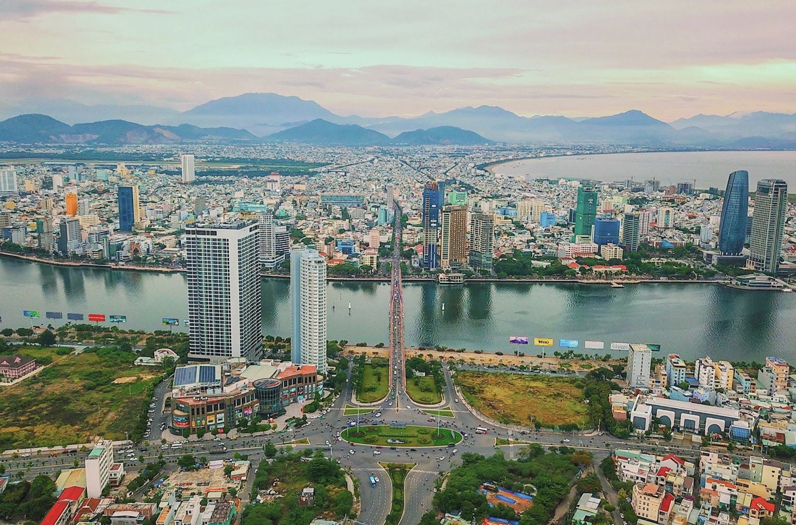 Khi quy hoạch Đà Nẵng thành trung tâm tài chính của khu vực thì chắc chắn thị trường bất động sản sẽ tăng mạnh hơn và có sự bứt phá. 