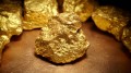Những yếu tố nào đã đẩy giá vàng tăng vượt mức 1.900USD/ounce?