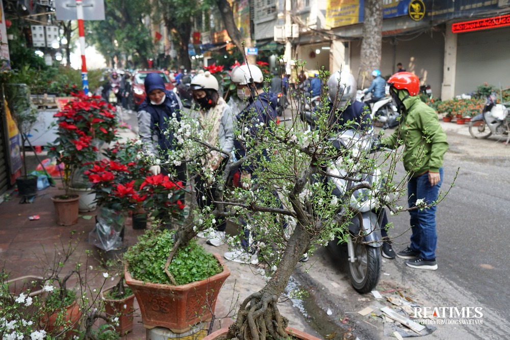 Chợ Bưởi những phiên cuối cùng của năm mang đậm nét văn hóa người Hà Nội- Ảnh 19.