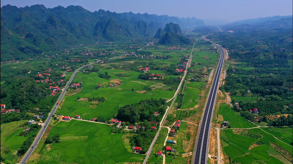 Đèo Cả và hành trình kiến tạo “đại lộ của niềm tin và khát vọng”- Ảnh 9. Đèo Cả và hành trình kiến tạo “đại lộ của niềm tin và khát vọng”- Ảnh 9.