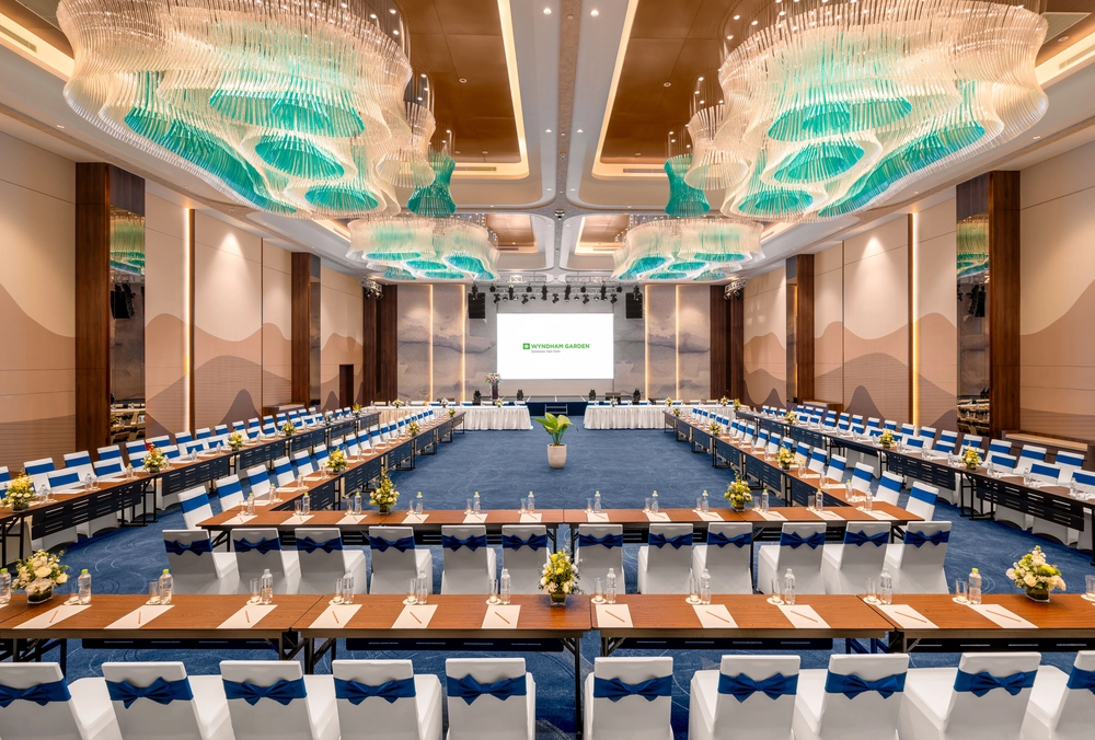 Quảng Ninh: Từ miền đất di sản đến khát vọng "trung tâm du lịch xanh"- Ảnh 21.