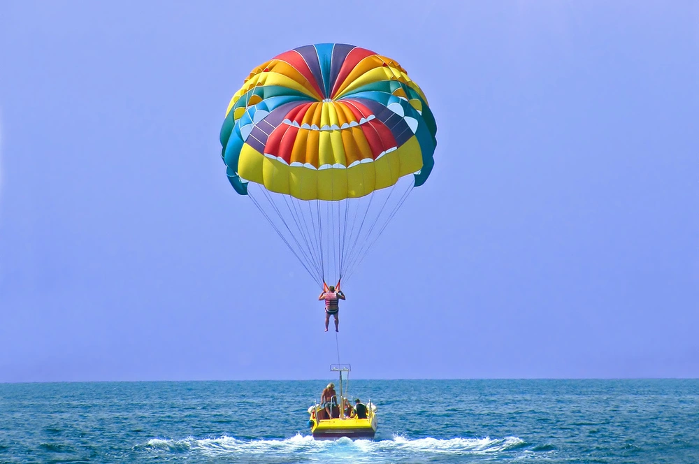 Quảng Ninh: Từ miền đất di sản đến khát vọng "trung tâm du lịch xanh"- Ảnh 25.