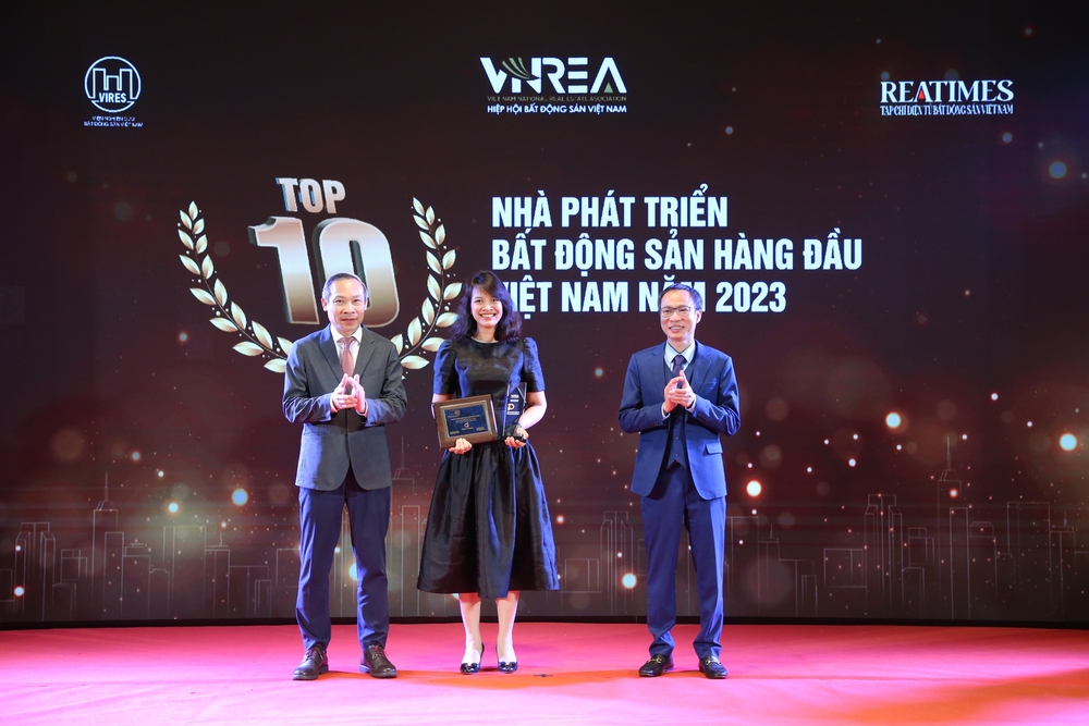 Lễ Vinh danh thương hiệu Bất động sản dẫn đầu 2024 - 2025: Lan tỏa cảm hứng, "tiếp lửa" động lực cho cộng đồng doanh nghiệp trong kỷ nguyên vươn mình- Ảnh 10.