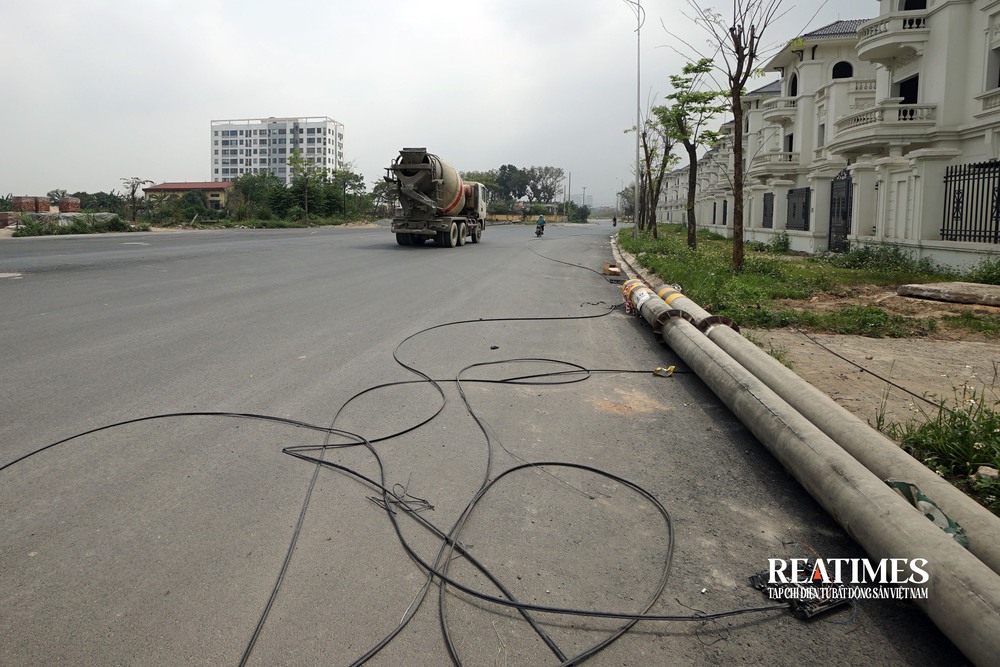 Hoài Đức (Hà Nội): Dự án đường Lại Yên - Vân Canh làm hơn 4 năm "chưa hẹn ngày về đích"- Ảnh 2. Hoài Đức (Hà Nội): Dự án đường Lại Yên - Vân Canh làm hơn 4 năm "chưa hẹn ngày về đích"- Ảnh 2.