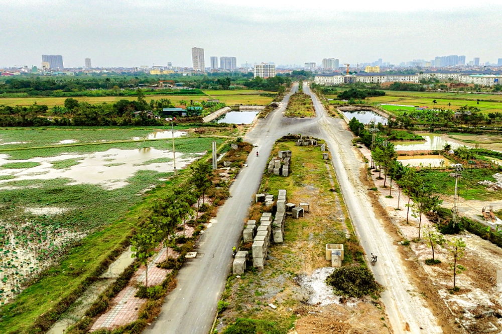 Hoài Đức (Hà Nội): Dự án đường Lại Yên - Vân Canh làm hơn 4 năm "chưa hẹn ngày về đích"- Ảnh 9. Hoài Đức (Hà Nội): Dự án đường Lại Yên - Vân Canh làm hơn 4 năm "chưa hẹn ngày về đích"- Ảnh 9.