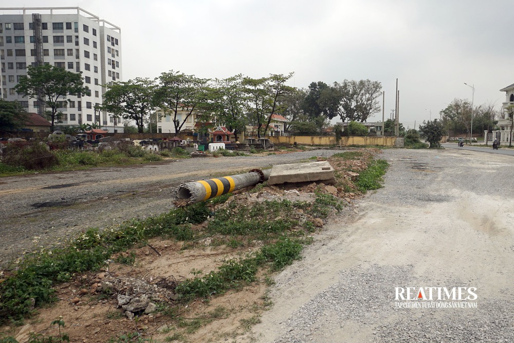 Hoài Đức (Hà Nội): Dự án đường Lại Yên - Vân Canh làm hơn 4 năm "chưa hẹn ngày về đích"- Ảnh 10. Hoài Đức (Hà Nội): Dự án đường Lại Yên - Vân Canh làm hơn 4 năm "chưa hẹn ngày về đích"- Ảnh 10.