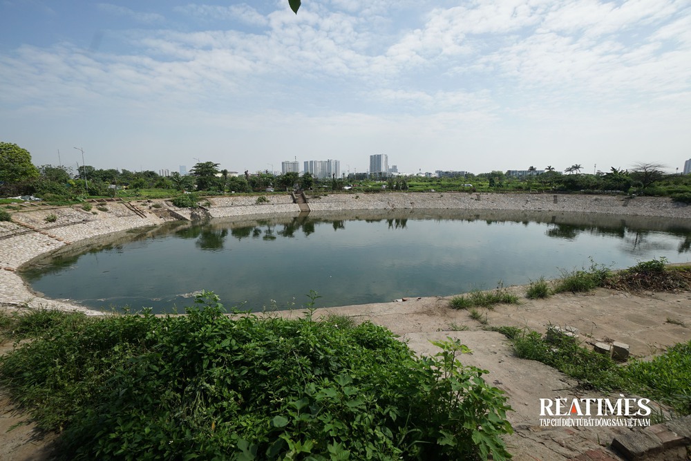 Hà Nội: Công viên Chu Văn An vẫn là nơi xả rác, trồng rau sau gần một thập kỷ- Ảnh 9. Hà Nội: Công viên Chu Văn An vẫn là nơi xả rác, trồng rau sau gần một thập kỷ- Ảnh 9.