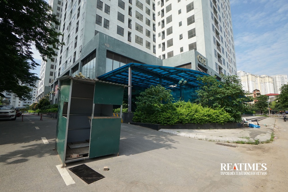 Cận cảnh khu nhà ở thương mại phục vụ tái định cư đang bỏ hoang hơn 700 căn hộ- Ảnh 10. Cận cảnh khu nhà ở thương mại phục vụ tái định cư đang bỏ hoang hơn 700 căn hộ- Ảnh 10.
