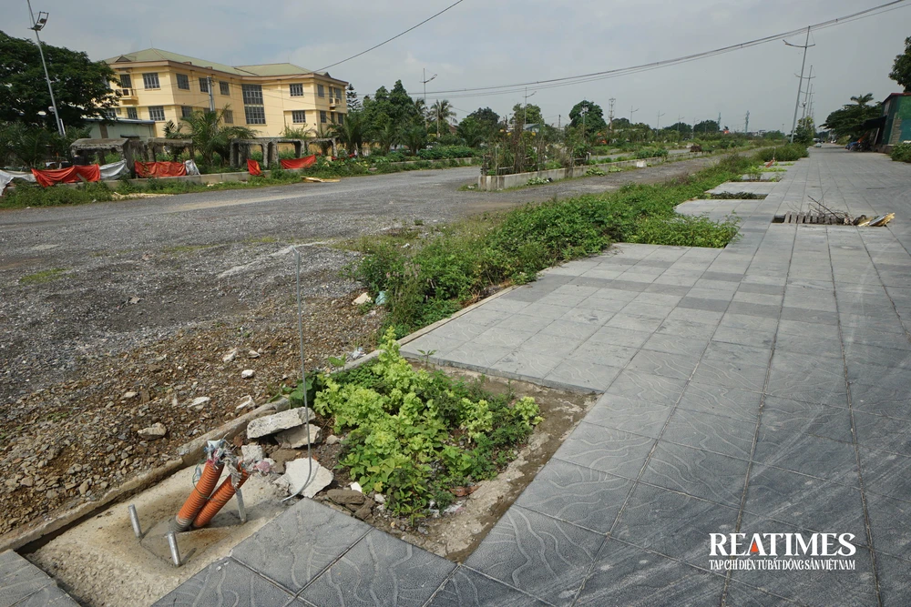 Hà Nội: Chậm tiến độ 4 năm, trục đại lộ Tây Thăng Long 10 làn xe sẽ thông xe vào tháng 10/2025- Ảnh 6. Hà Nội: Chậm tiến độ 4 năm, trục đại lộ Tây Thăng Long 10 làn xe sẽ thông xe vào tháng 10/2025- Ảnh 6.