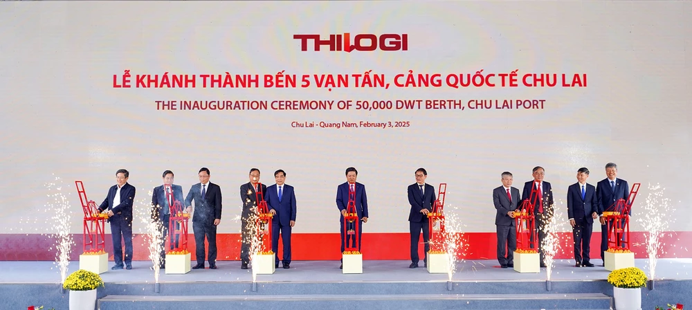 THACO: Lòng dũng cảm của “đầu tàu” kinh tế trên hành trình cùng đất nước vươn mình- Ảnh 10. THACO: Lòng dũng cảm của “đầu tàu” kinh tế trên hành trình cùng đất nước vươn mình- Ảnh 10.