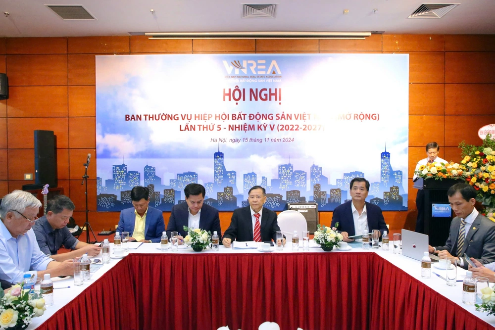 VNREA - Điểm tựa tin cậy, kiến tạo môi trường kinh doanh bất động sản bền vững- Ảnh 6. VNREA - Điểm tựa tin cậy, kiến tạo môi trường kinh doanh bất động sản bền vững- Ảnh 6.