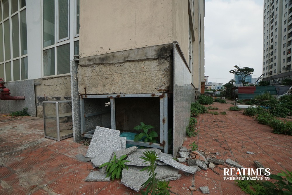Hà Nội: Khu tái định cư Xuân La bỏ hoang nhiều năm được rao bán 60 triệu đồng/m2- Ảnh 2. Hà Nội: Khu tái định cư Xuân La bỏ hoang nhiều năm được rao bán 60 triệu đồng/m2- Ảnh 2.