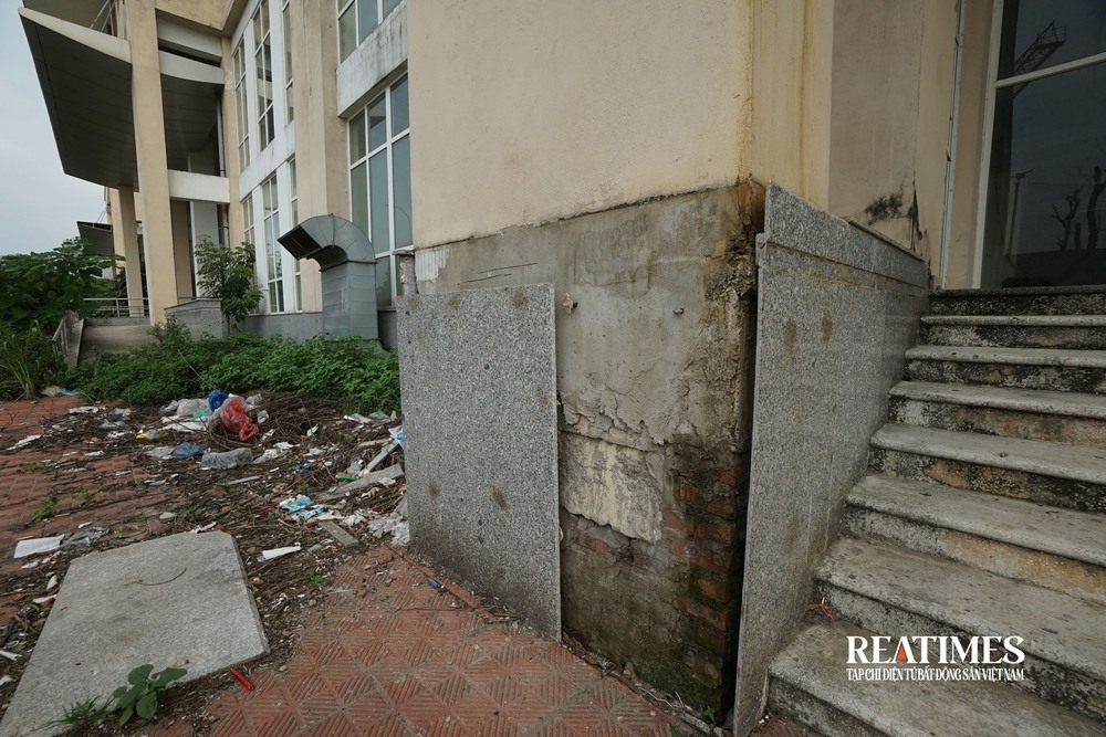 Hà Nội: Khu tái định cư Xuân La bỏ hoang nhiều năm được rao bán 60 triệu đồng/m2- Ảnh 6. Hà Nội: Khu tái định cư Xuân La bỏ hoang nhiều năm được rao bán 60 triệu đồng/m2- Ảnh 6.